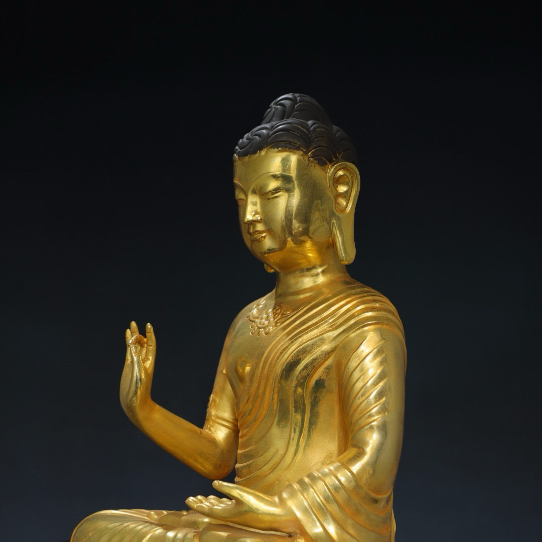 Pure copper statue of the Great Sun Buddha