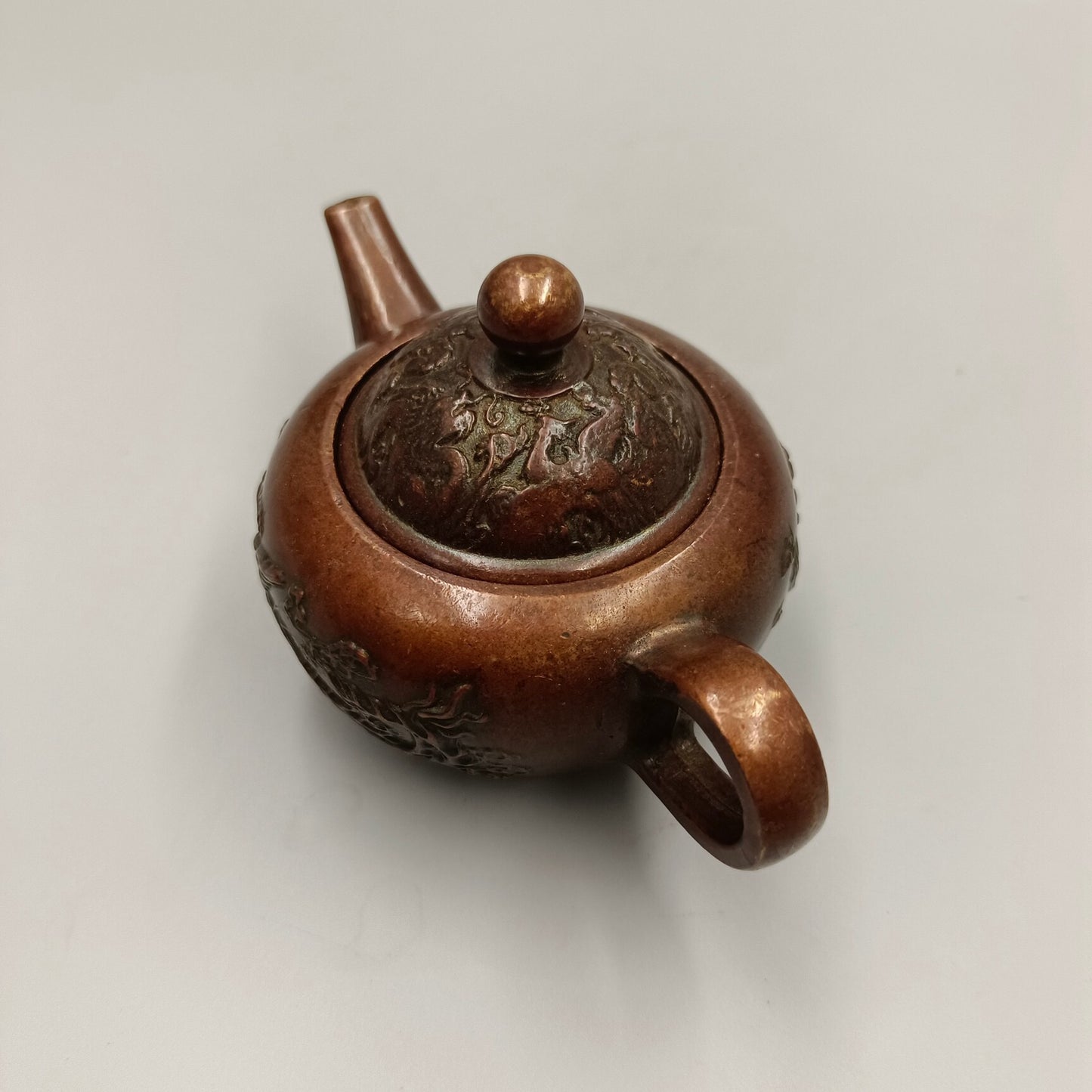 Chinese antique Longfeng Chengxiang handlebar teapot, copper wine teapot