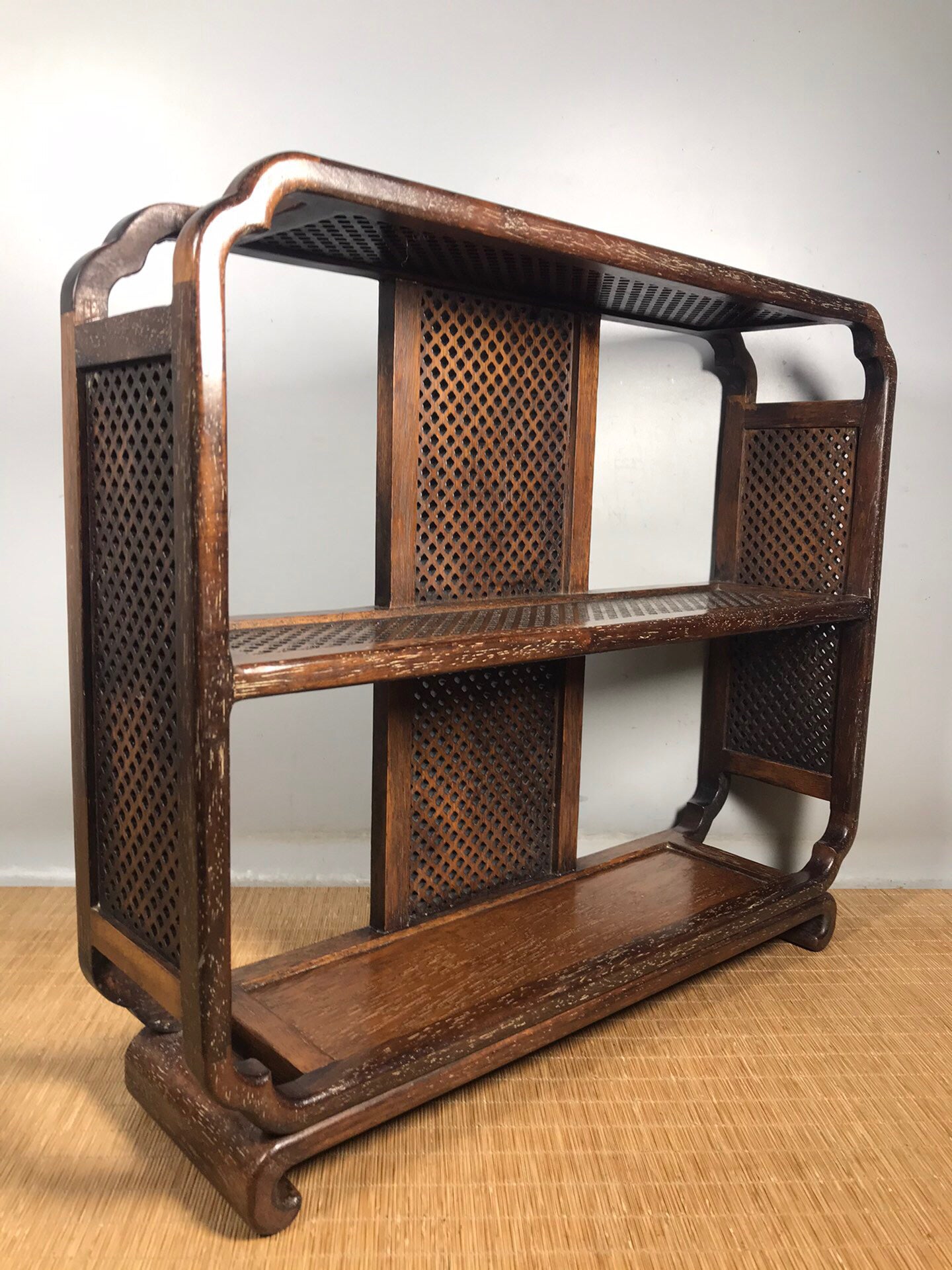 Chinese antique rosewood antique stand