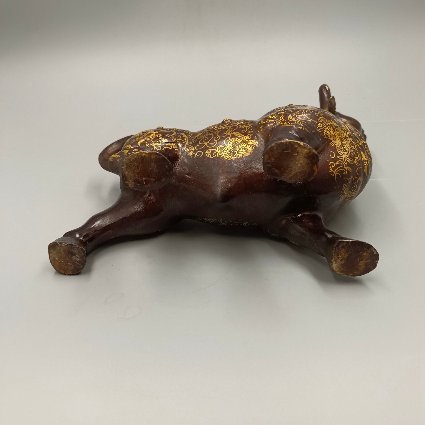 Chinese Antique Bull Qi Soaring Copper Ornament