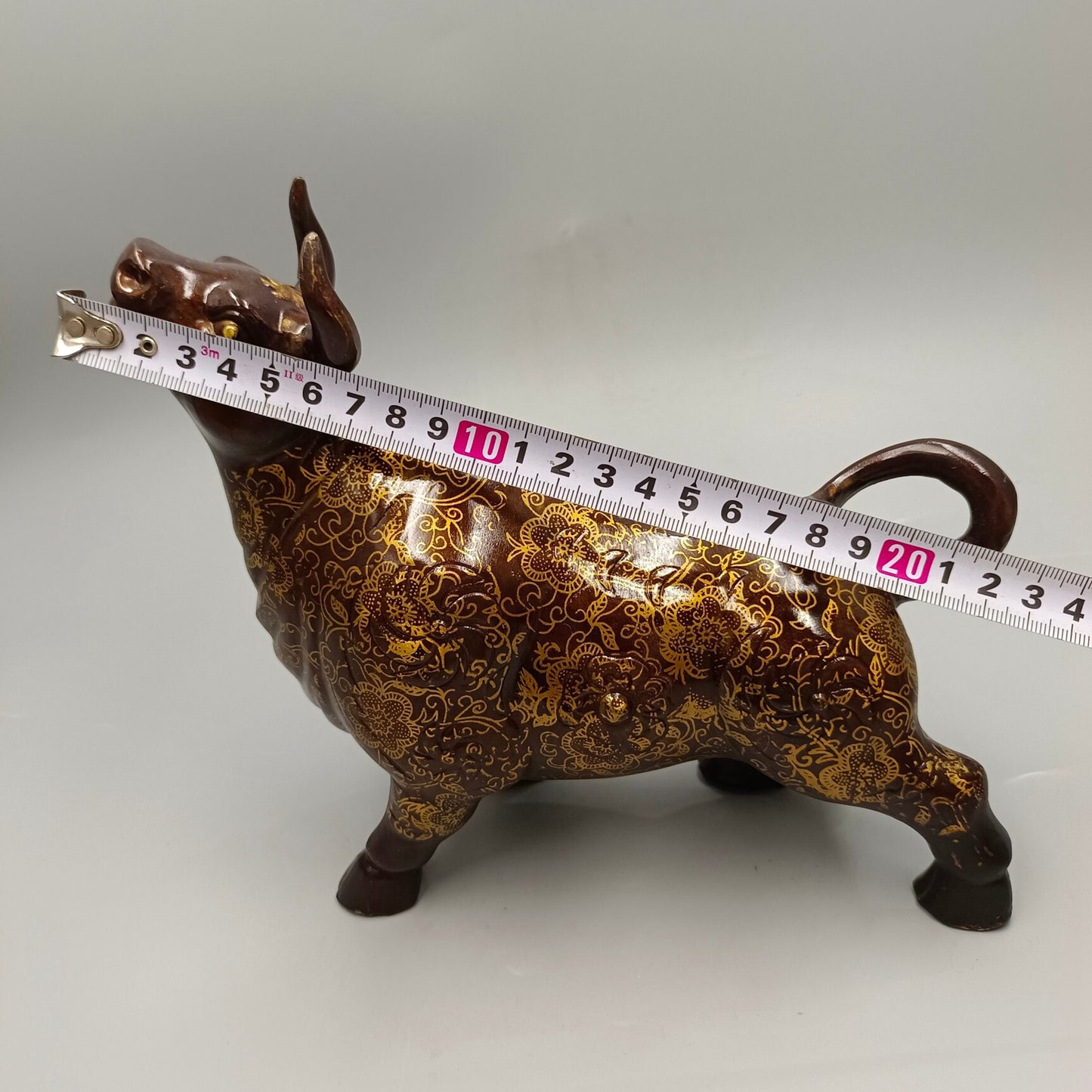Chinese Antique Bull Qi Soaring Copper Ornament
