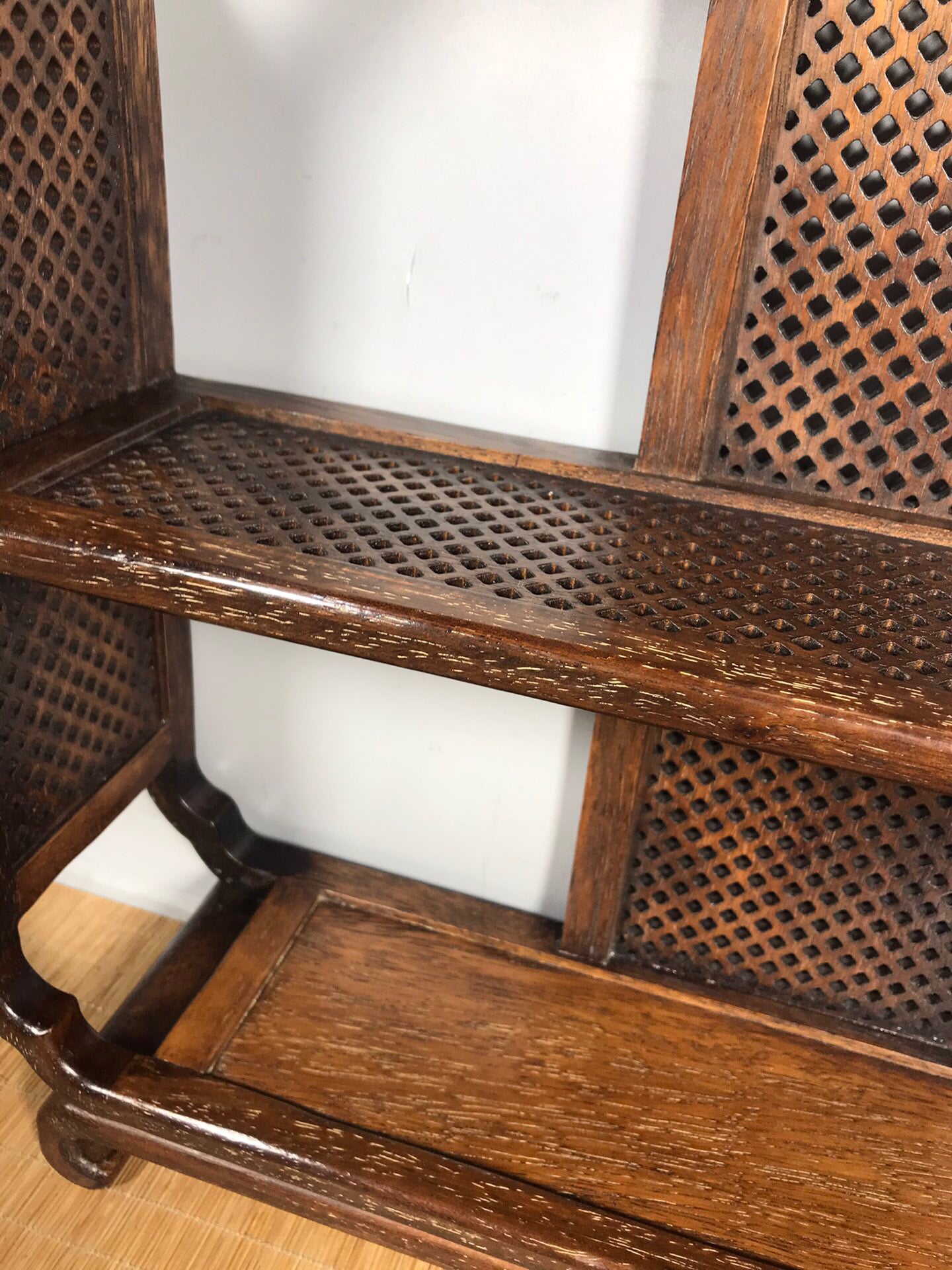 Chinese antique rosewood antique stand