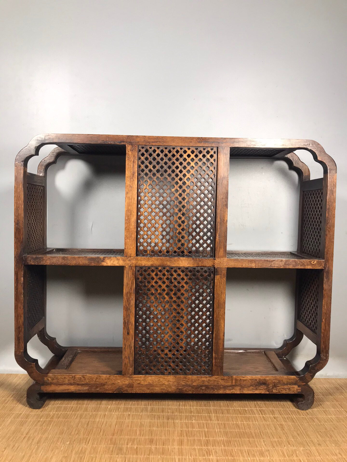Chinese antique rosewood antique stand