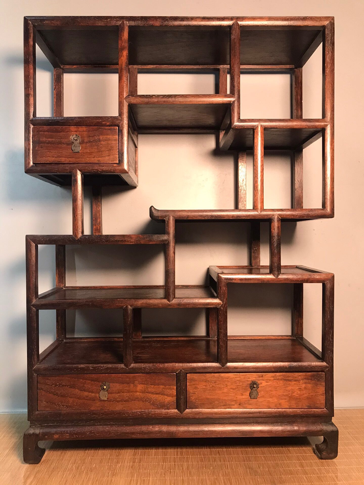 Chinese antique rosewood antique stand