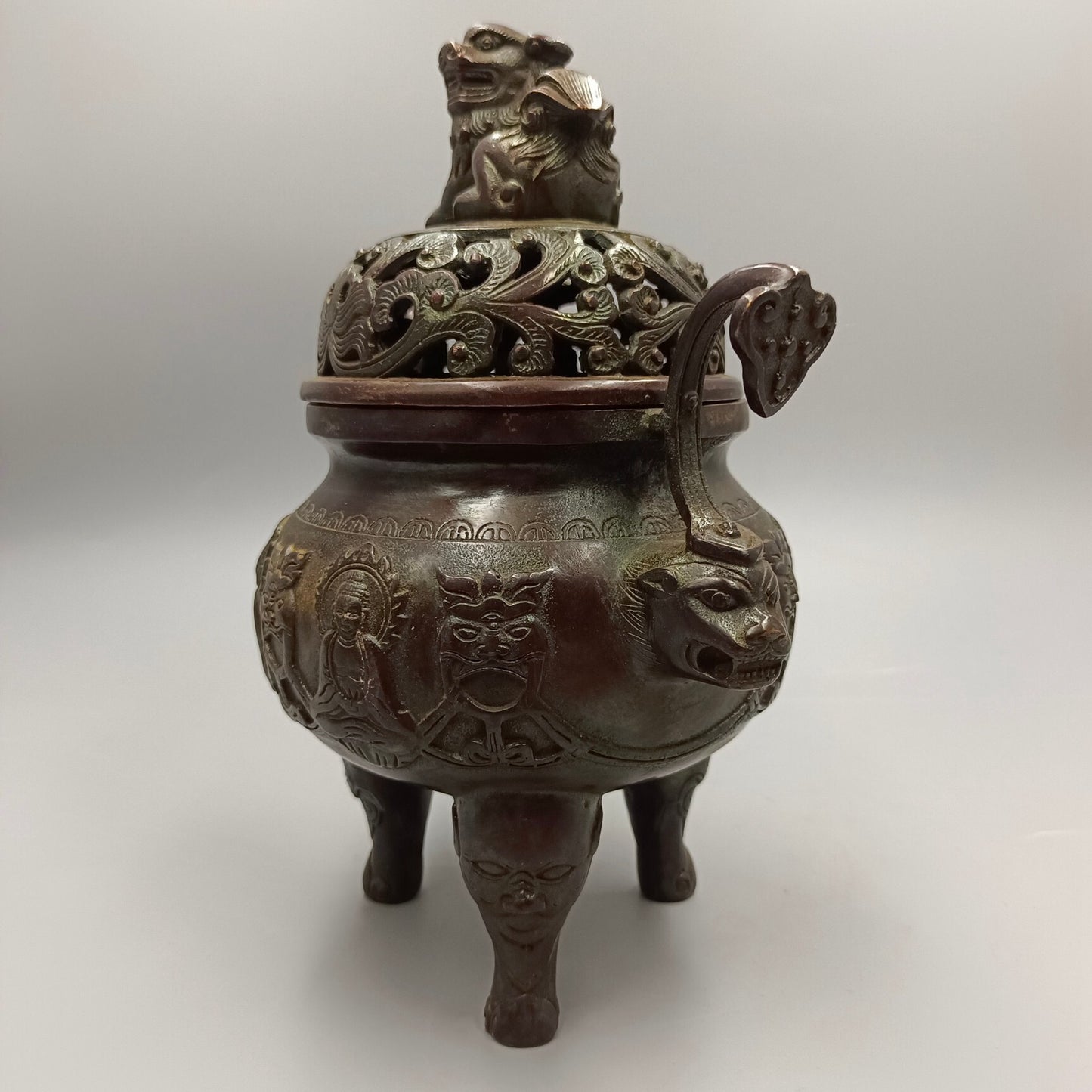 Chinese Antique Ruyi Ear Lion Cover Buddha Light Illuminating Copper Incense Burner