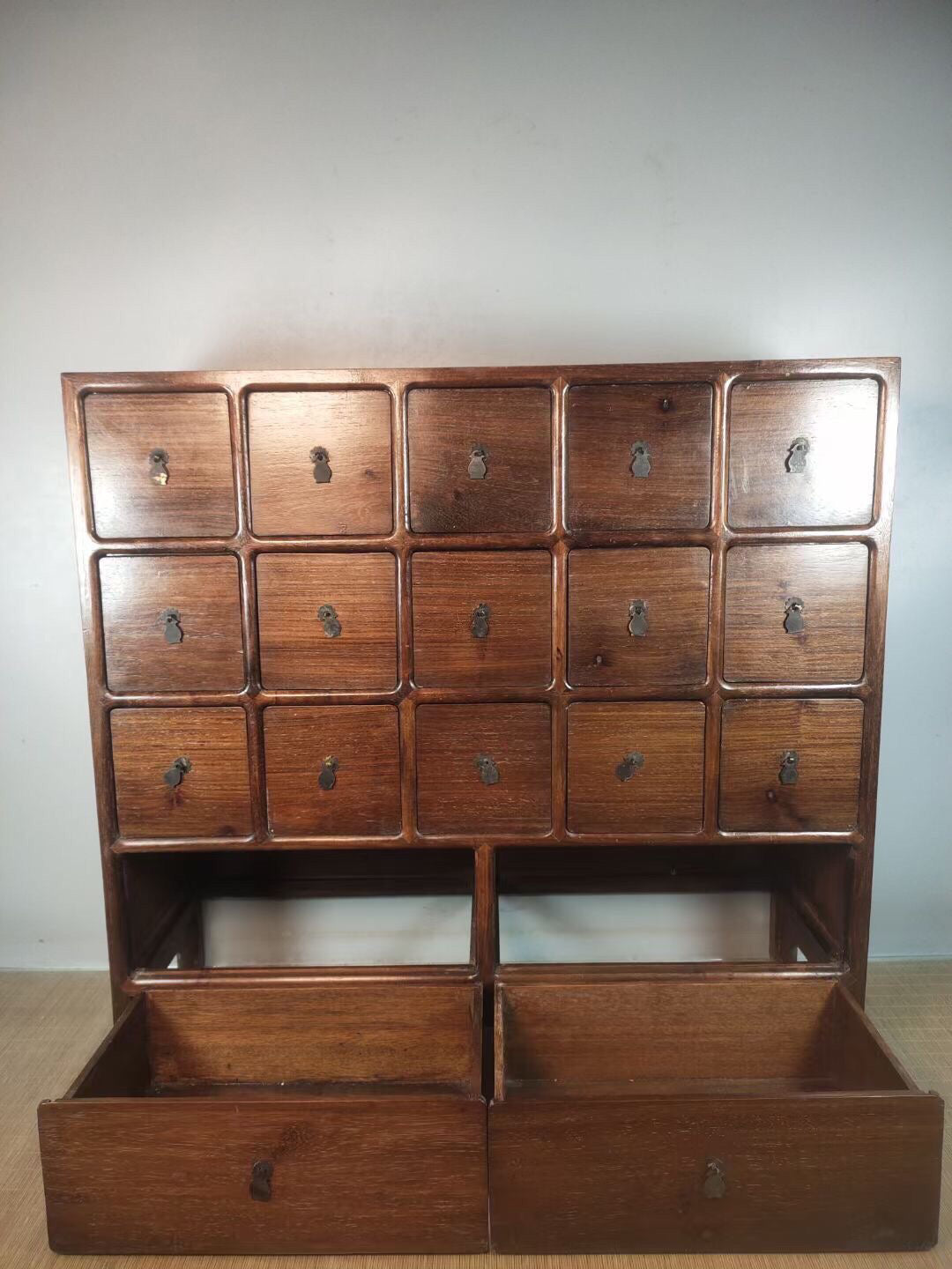 Chinese antique rosewood medicine box