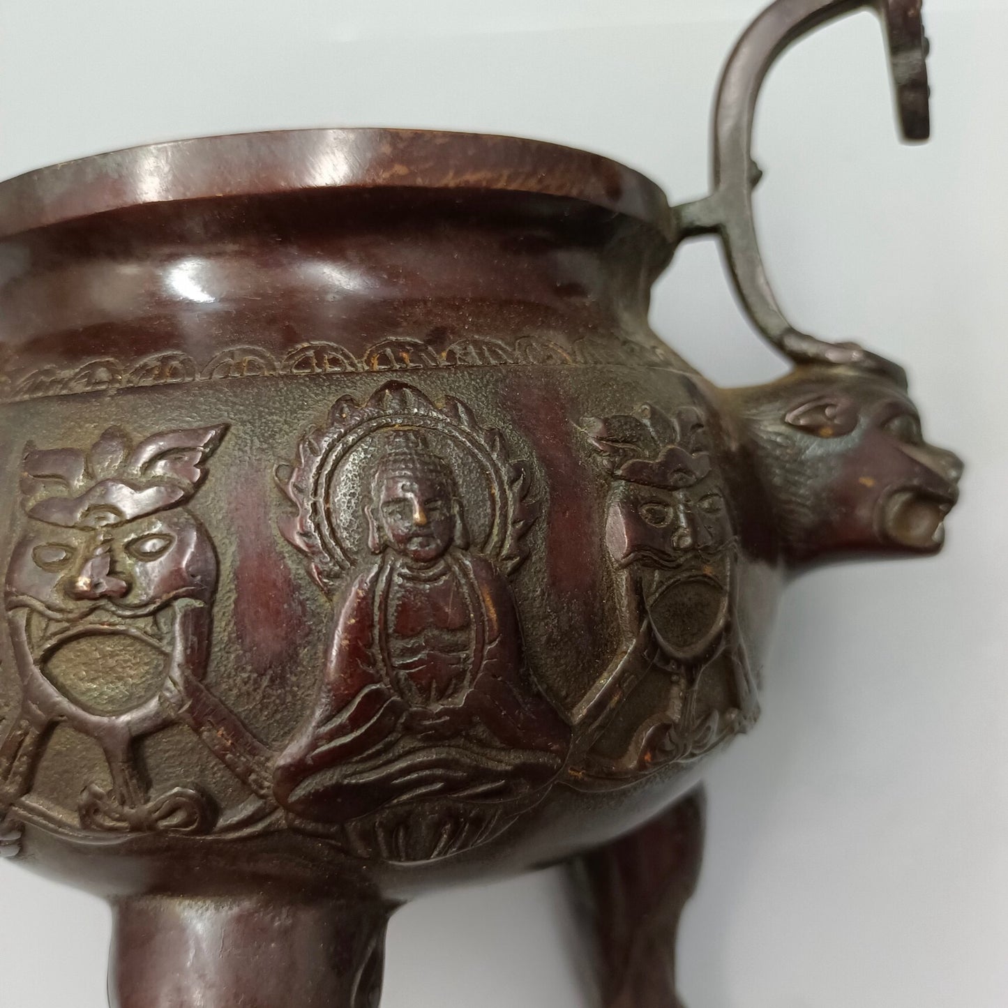 Chinese Antique Ruyi Ear Lion Cover Buddha Light Illuminating Copper Incense Burner