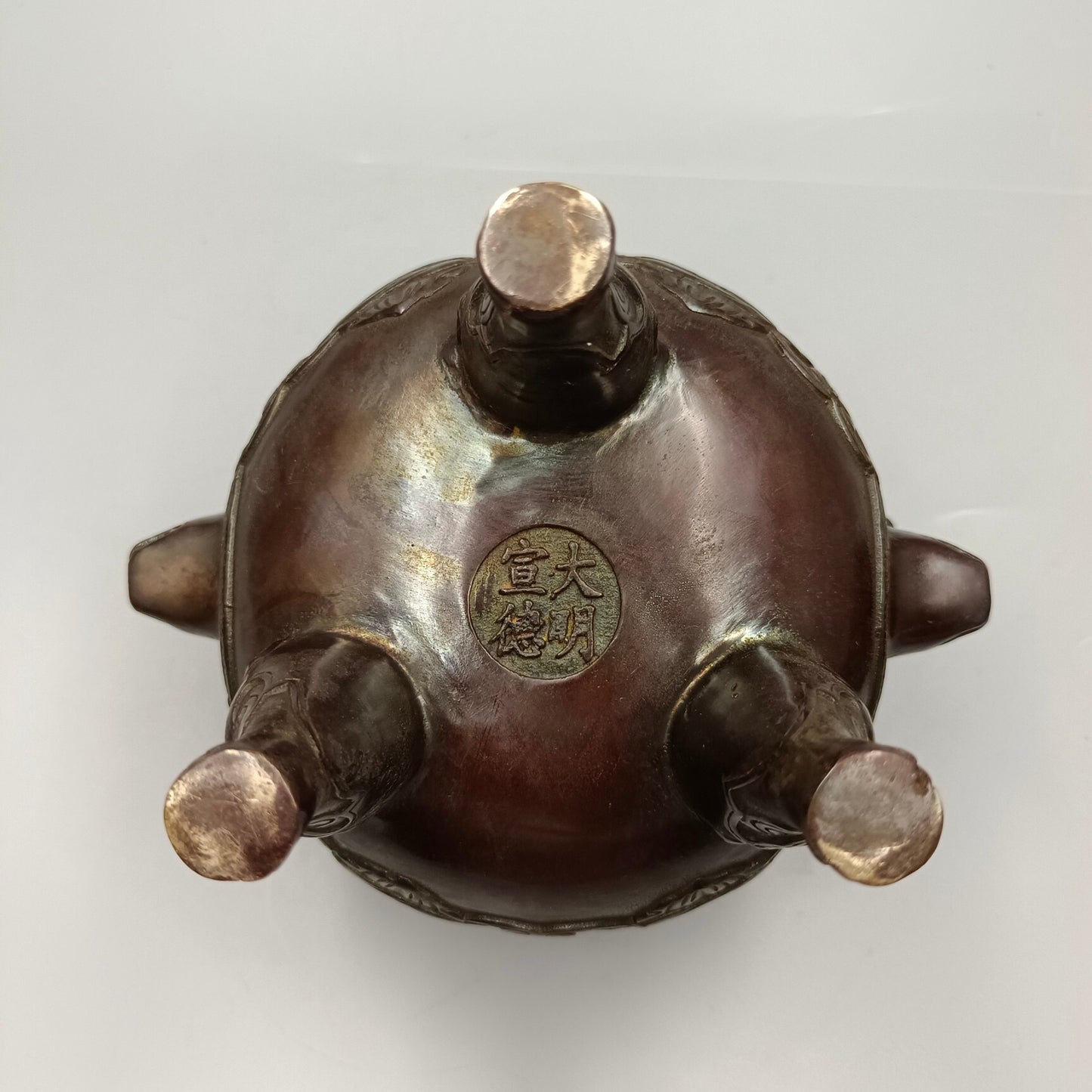 Chinese Antique Ruyi Ear Lion Cover Buddha Light Illuminating Copper Incense Burner