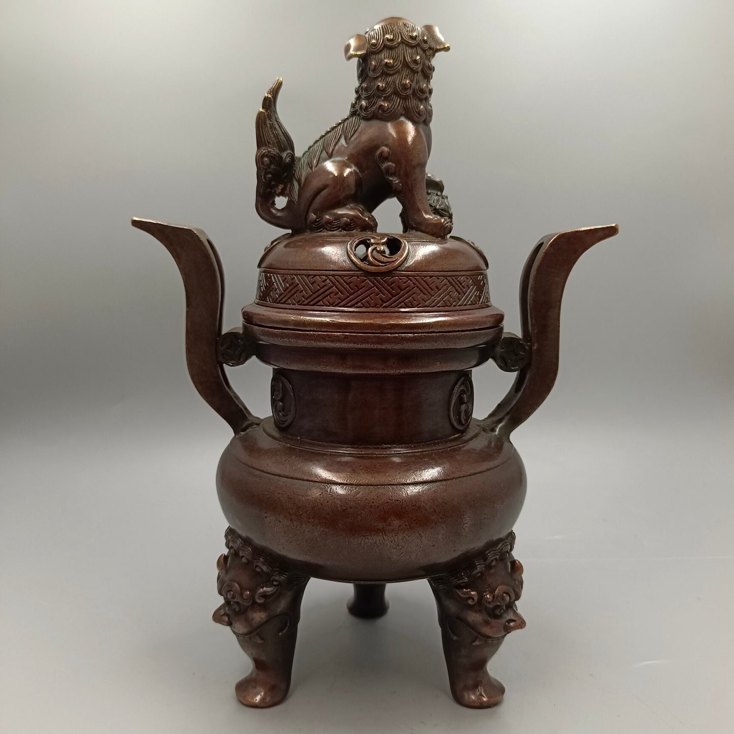 Chinese Antique Ruyi Ear Embroidered Ball Lion Lid Stove Copper Smoke Incense Stove