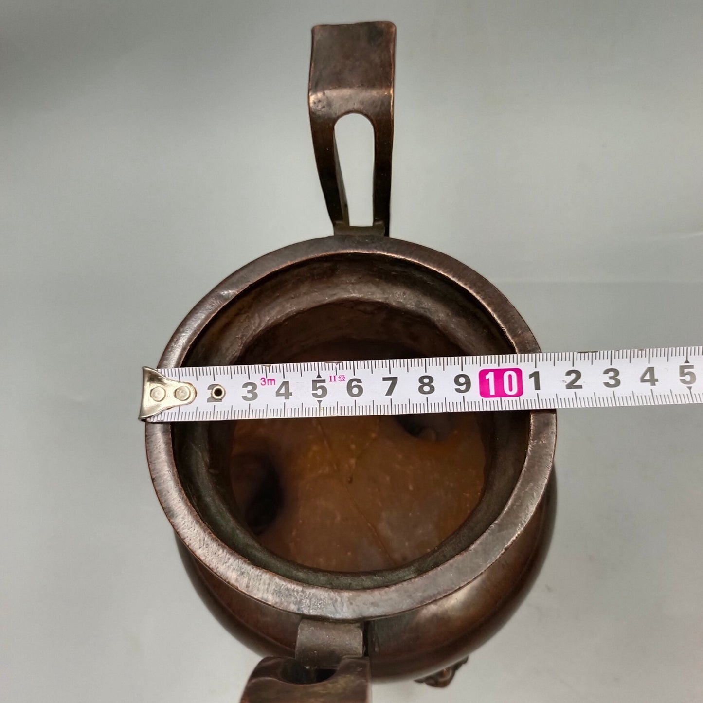 Chinese Antique Ruyi Ear Embroidered Ball Lion Lid Stove Copper Smoke Incense Stove