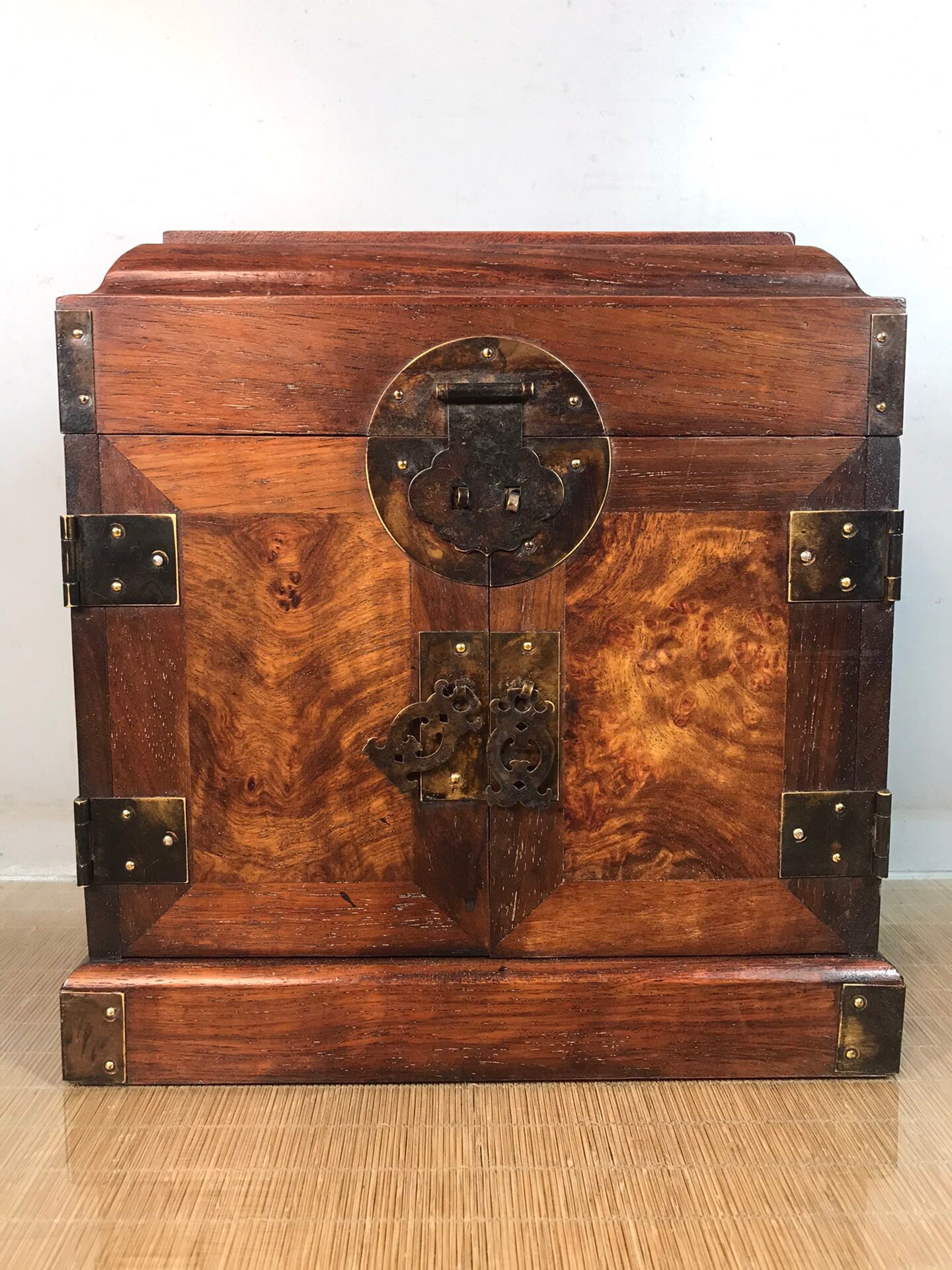 Chinese antique rosewood official box