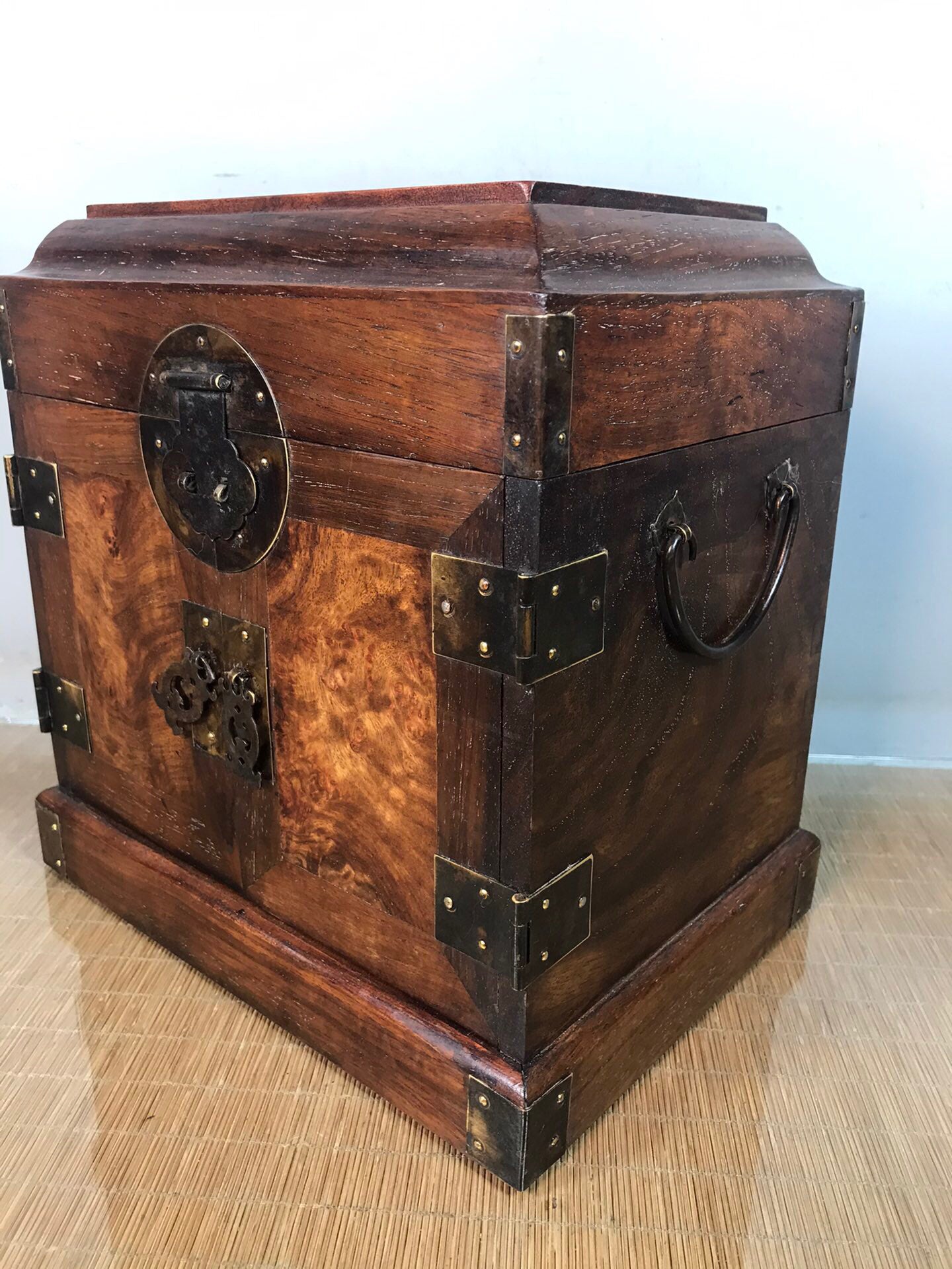 Chinese antique rosewood official box
