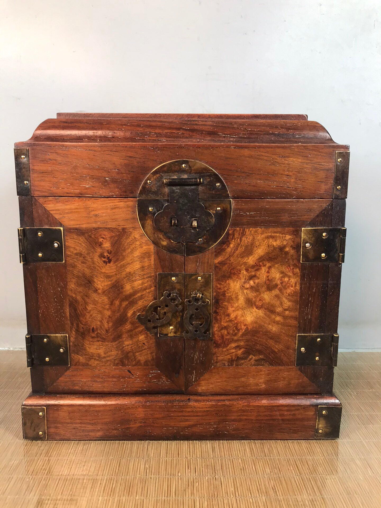 Chinese antique rosewood official box