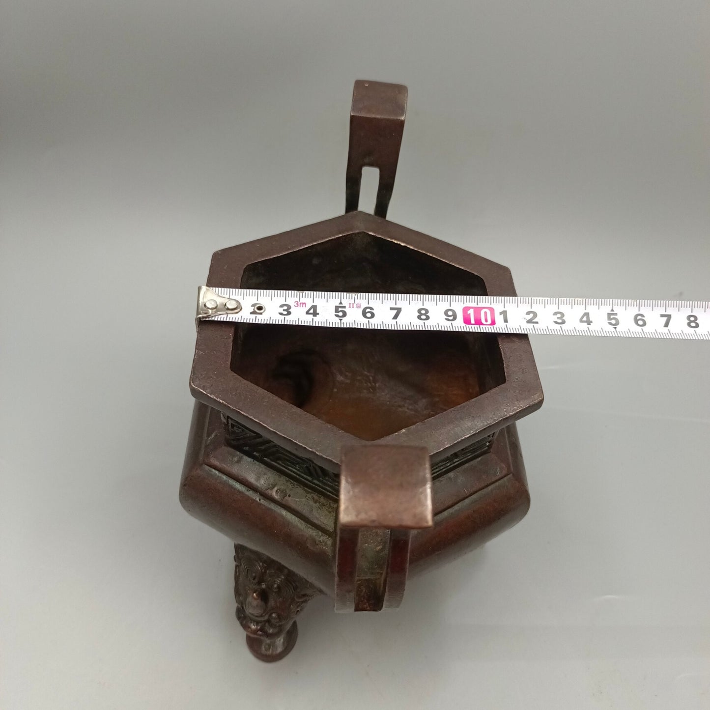 Chinese antique Ruyi ear lion foot embroidered ball lion lid copper incense burner