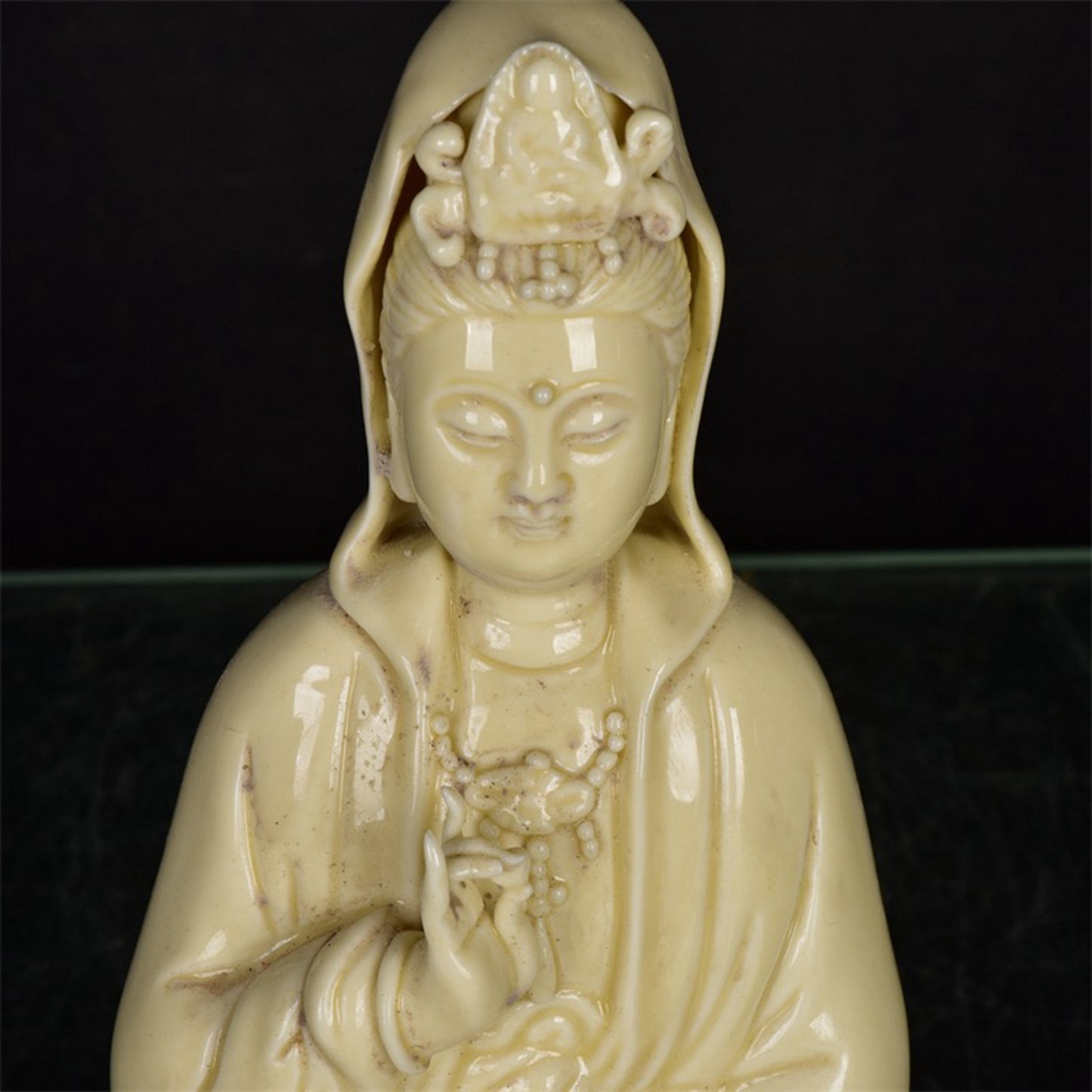Chinese antique white porcelain sitting lotus Guanyin