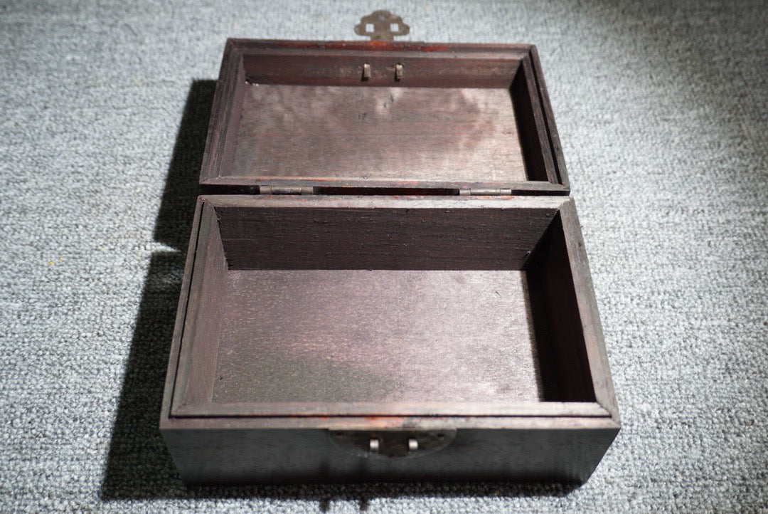 Chinese antique ebony inlaid seashells have your jewelry box along the way