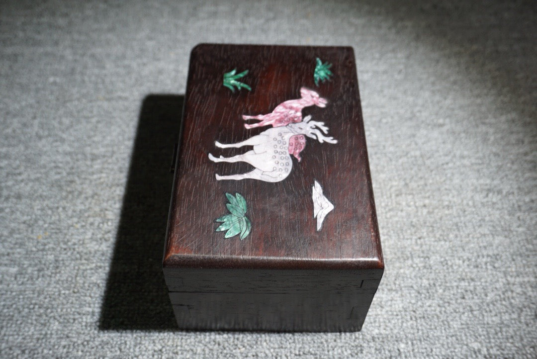 Chinese antique ebony inlaid seashells have your jewelry box along the way