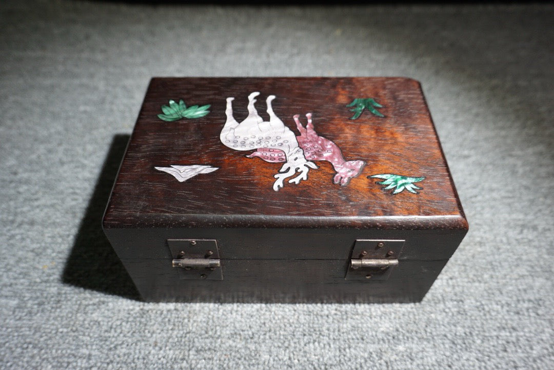 Chinese antique ebony inlaid seashells have your jewelry box along the way