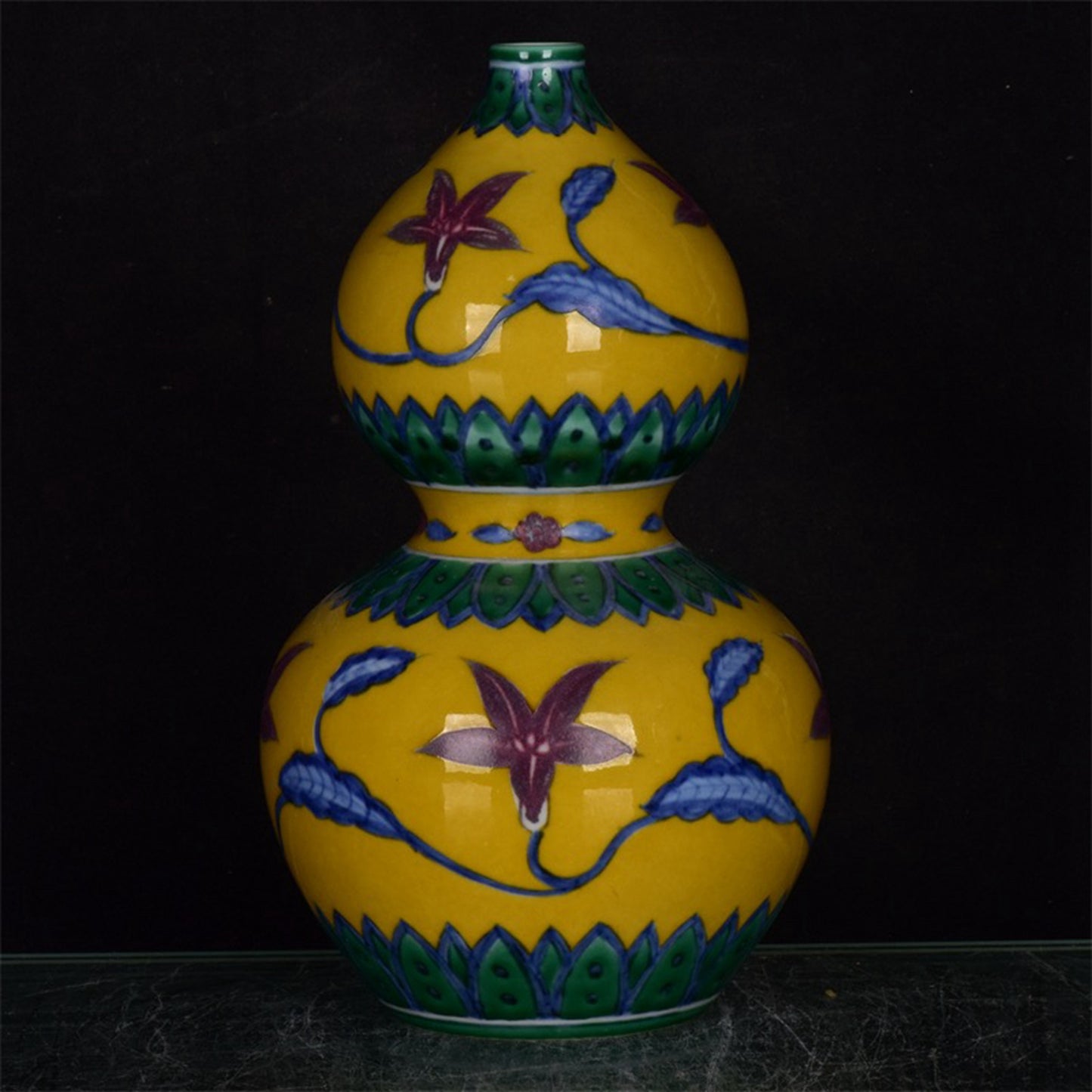 Chinese antique yellow glazed doucai morning glory flower patterned gourd vase