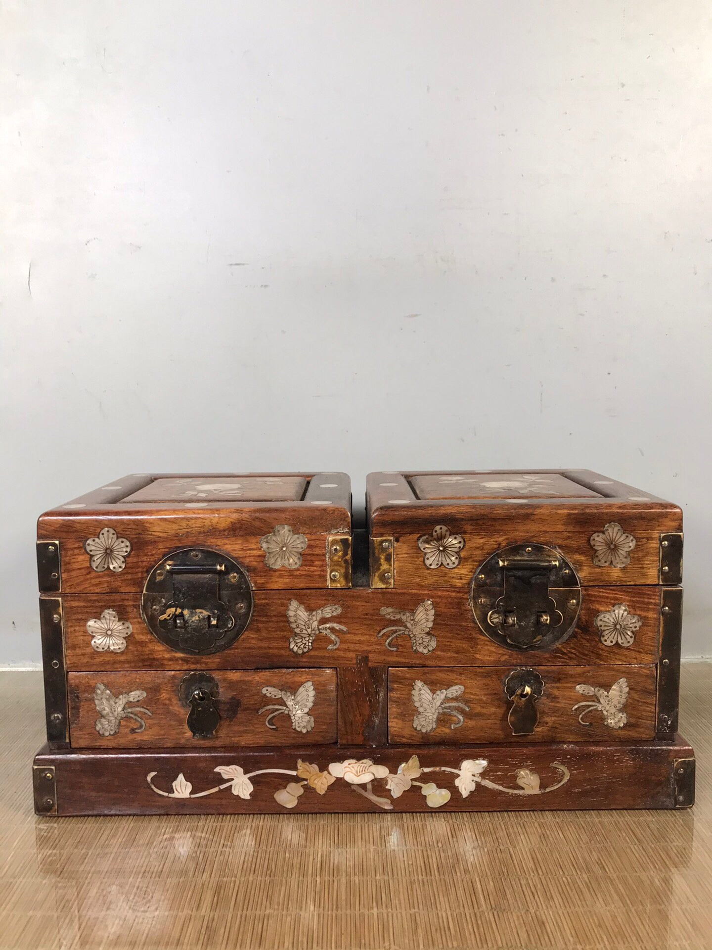 Chinese antique rosewood double opening jewelry box