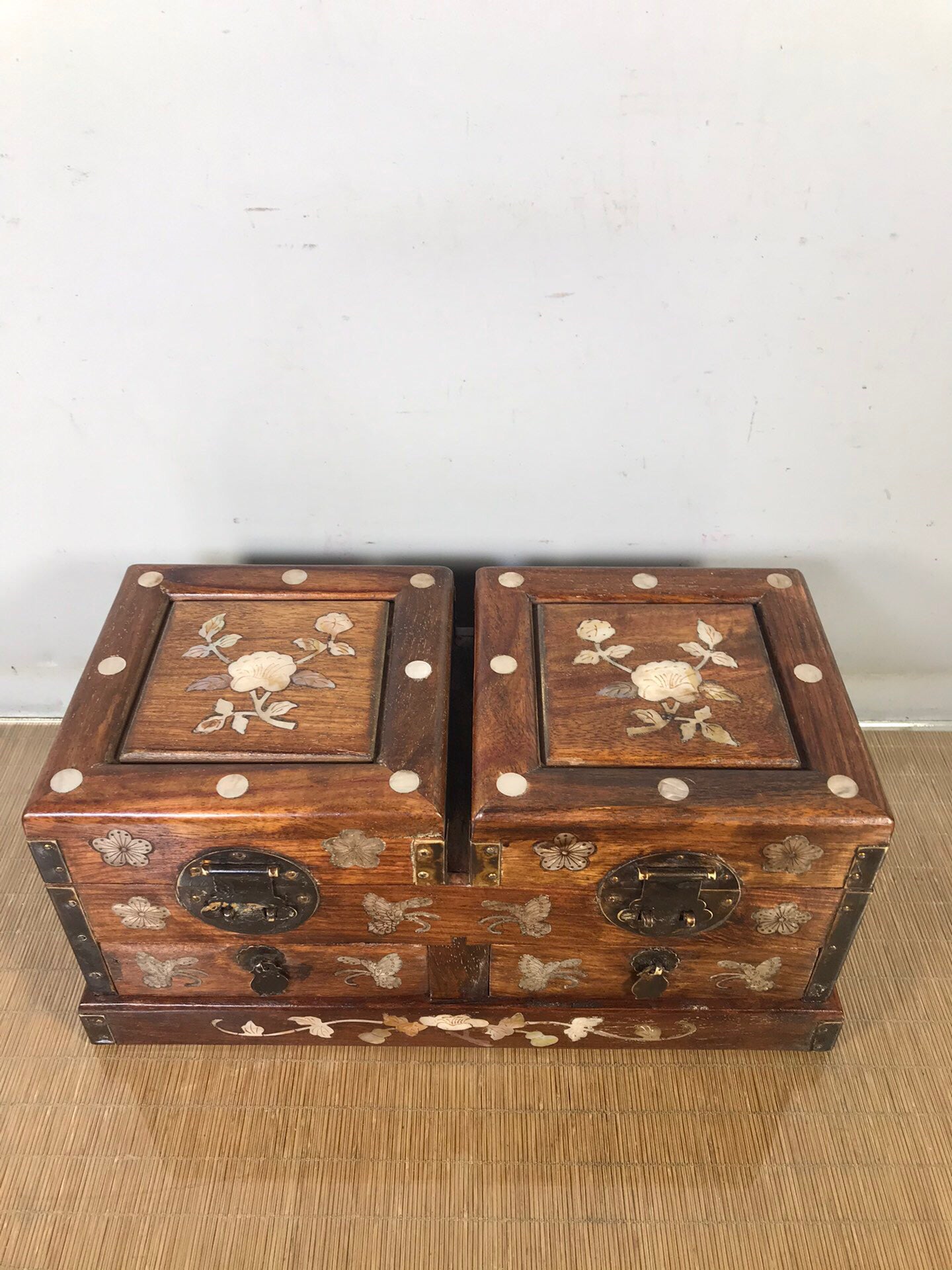 Chinese antique rosewood double opening jewelry box