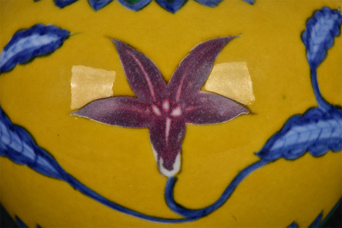 Chinese antique yellow glazed doucai morning glory flower patterned gourd vase