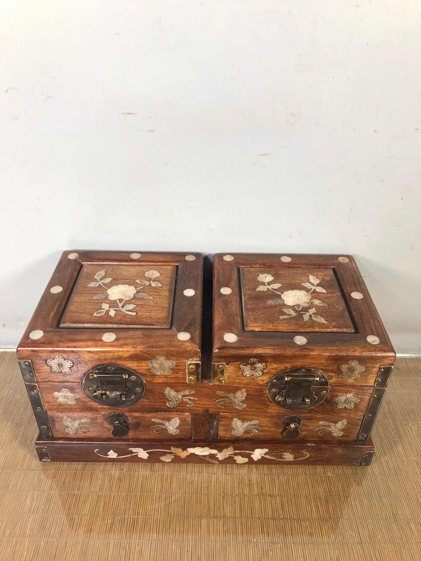Chinese antique rosewood double opening jewelry box