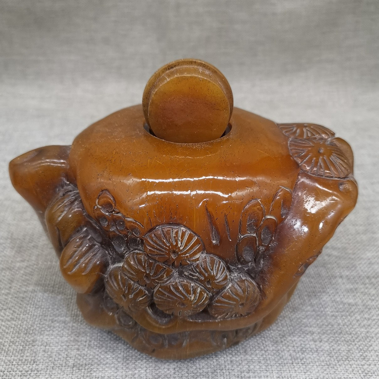 Cowhorn teapot