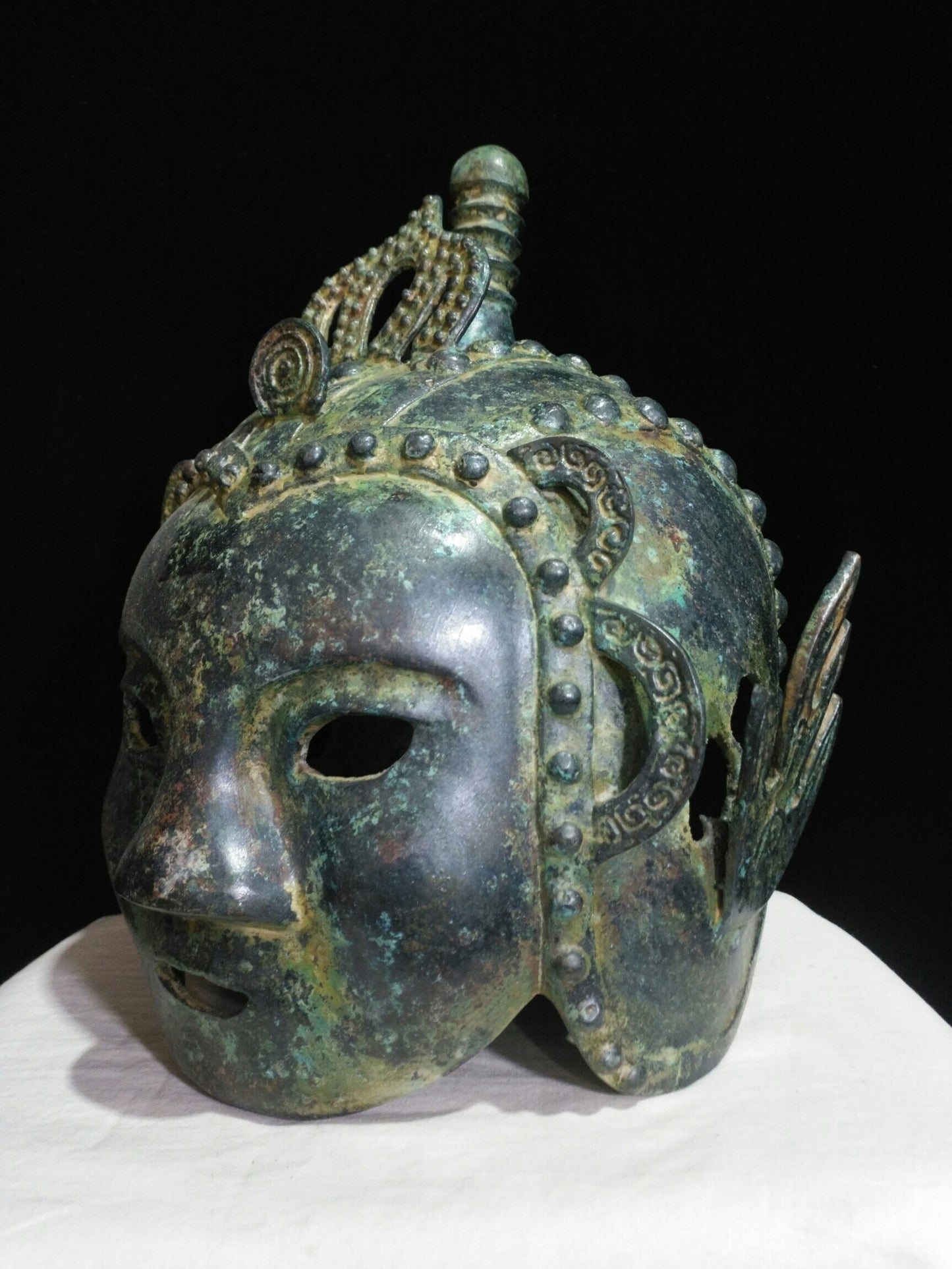 Chinese antique bronze helmet
