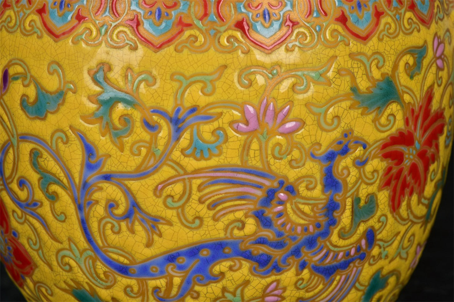 Chinese Antique Yellow Glazed Enamel Colored Entangled Branch Flower Pattern Double Lion Ear Cap Jar