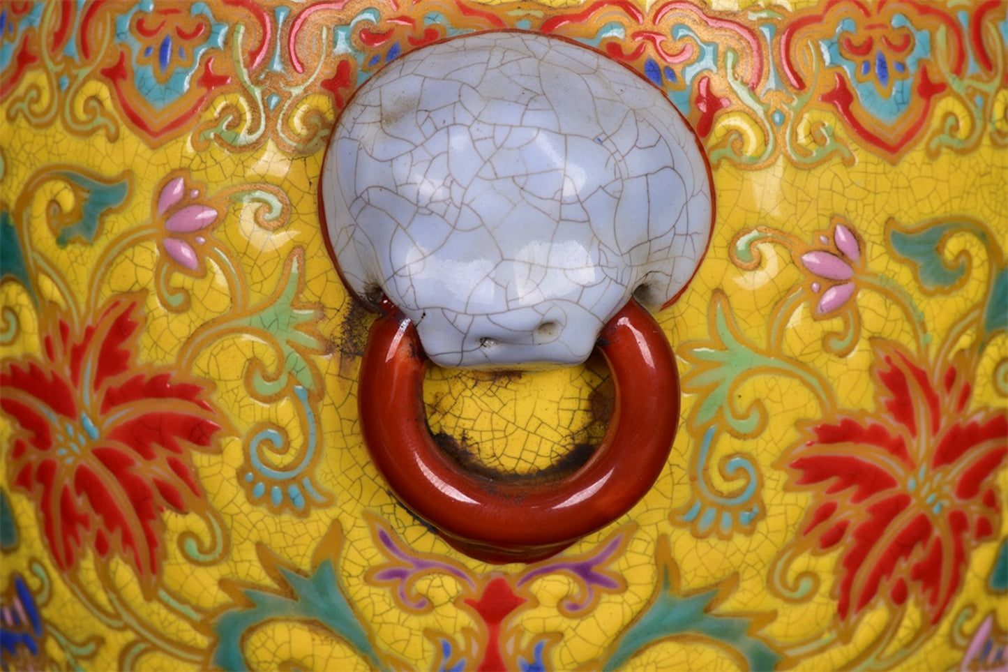 Chinese Antique Yellow Glazed Enamel Colored Entangled Branch Flower Pattern Double Lion Ear Cap Jar