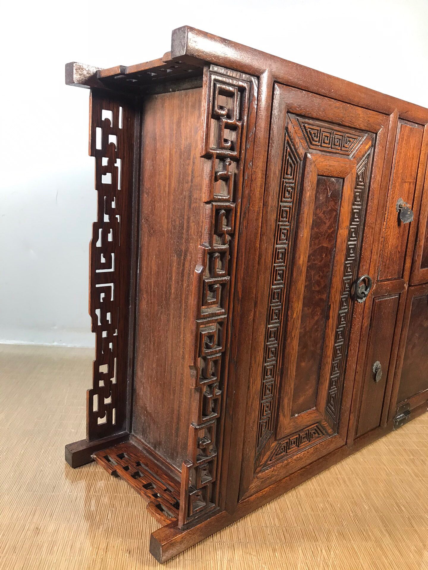 Chinese antique rosewood tea cabinet