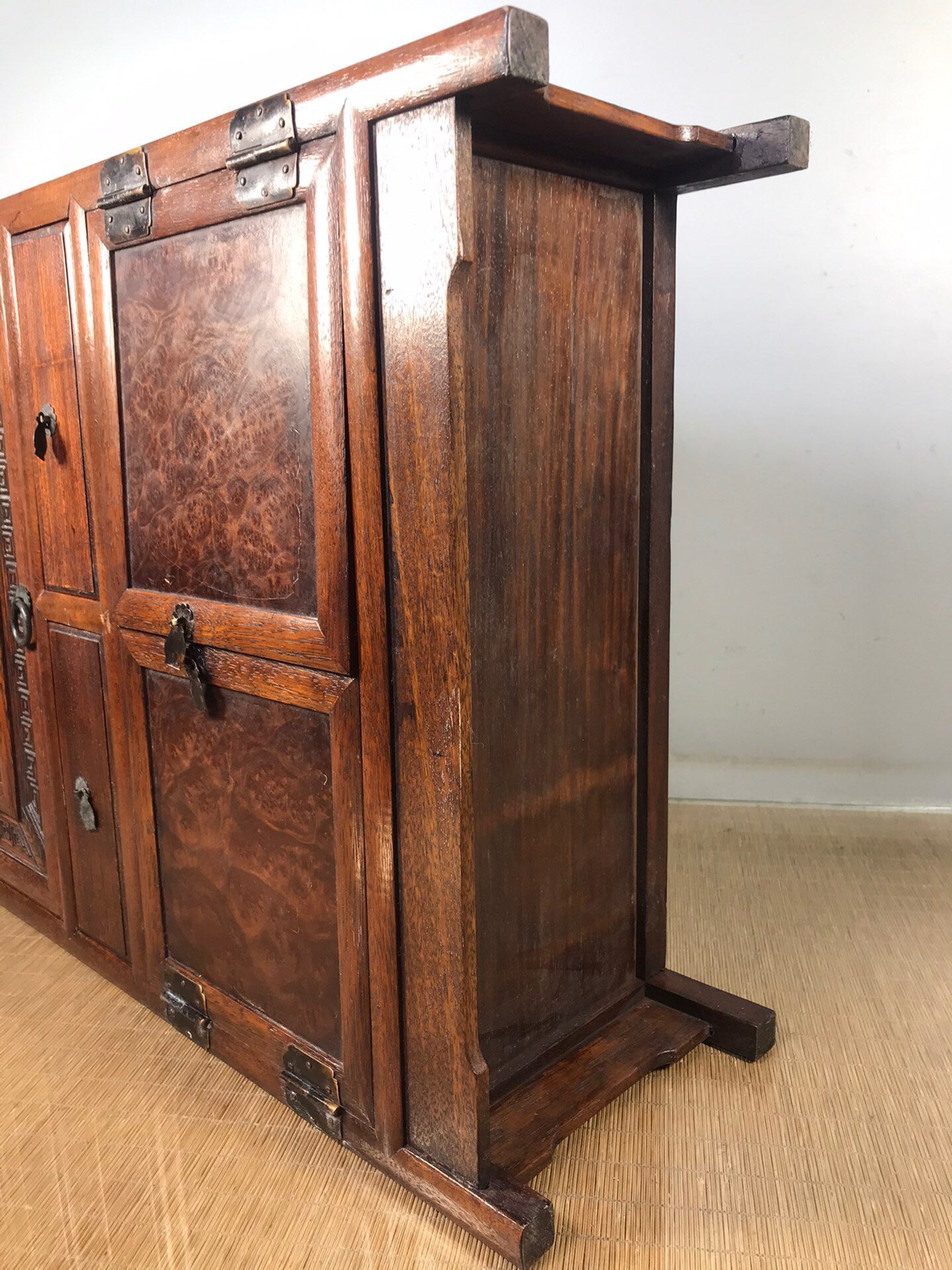 Chinese antique rosewood tea cabinet