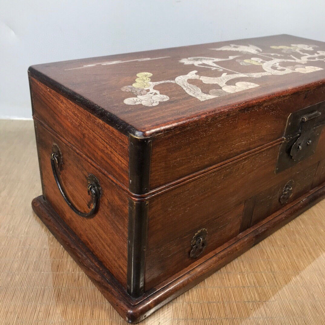 Chinese antique rosewood box
