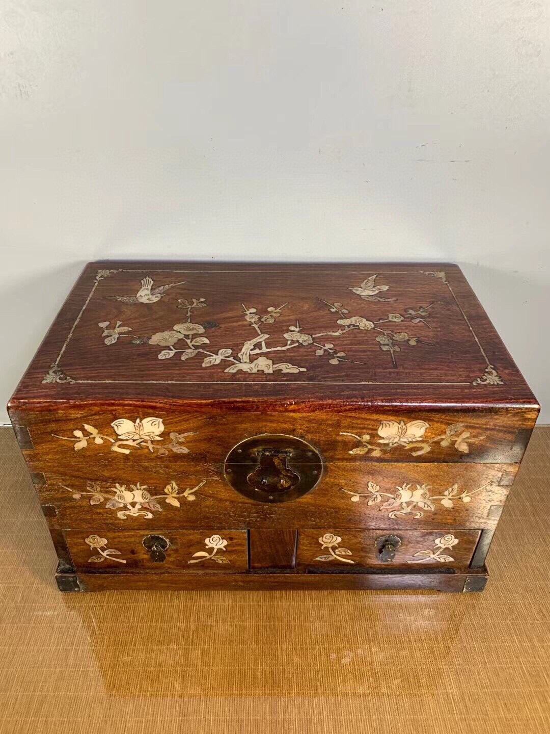 Chinese antique rosewood jewelry box