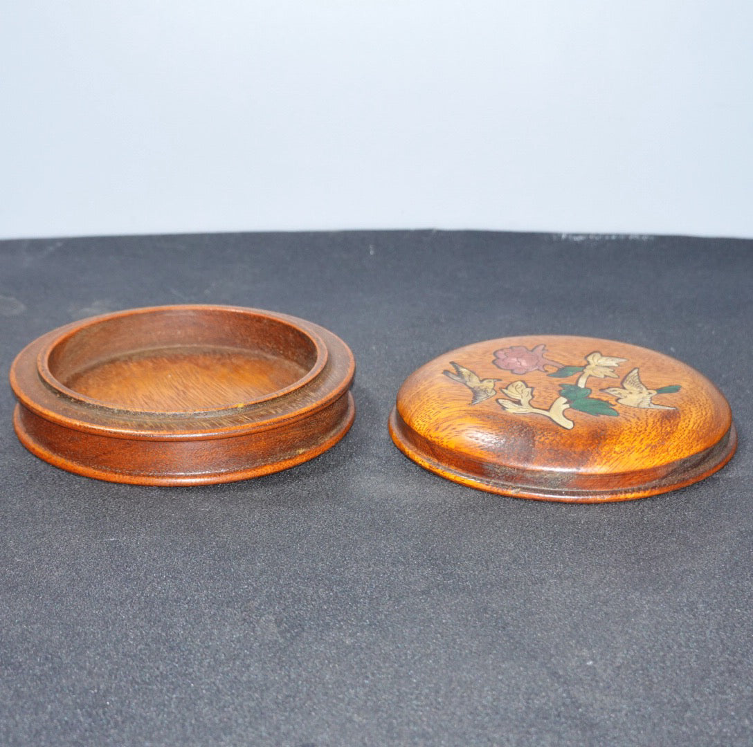 Pear wood inlaid shell jewelry box