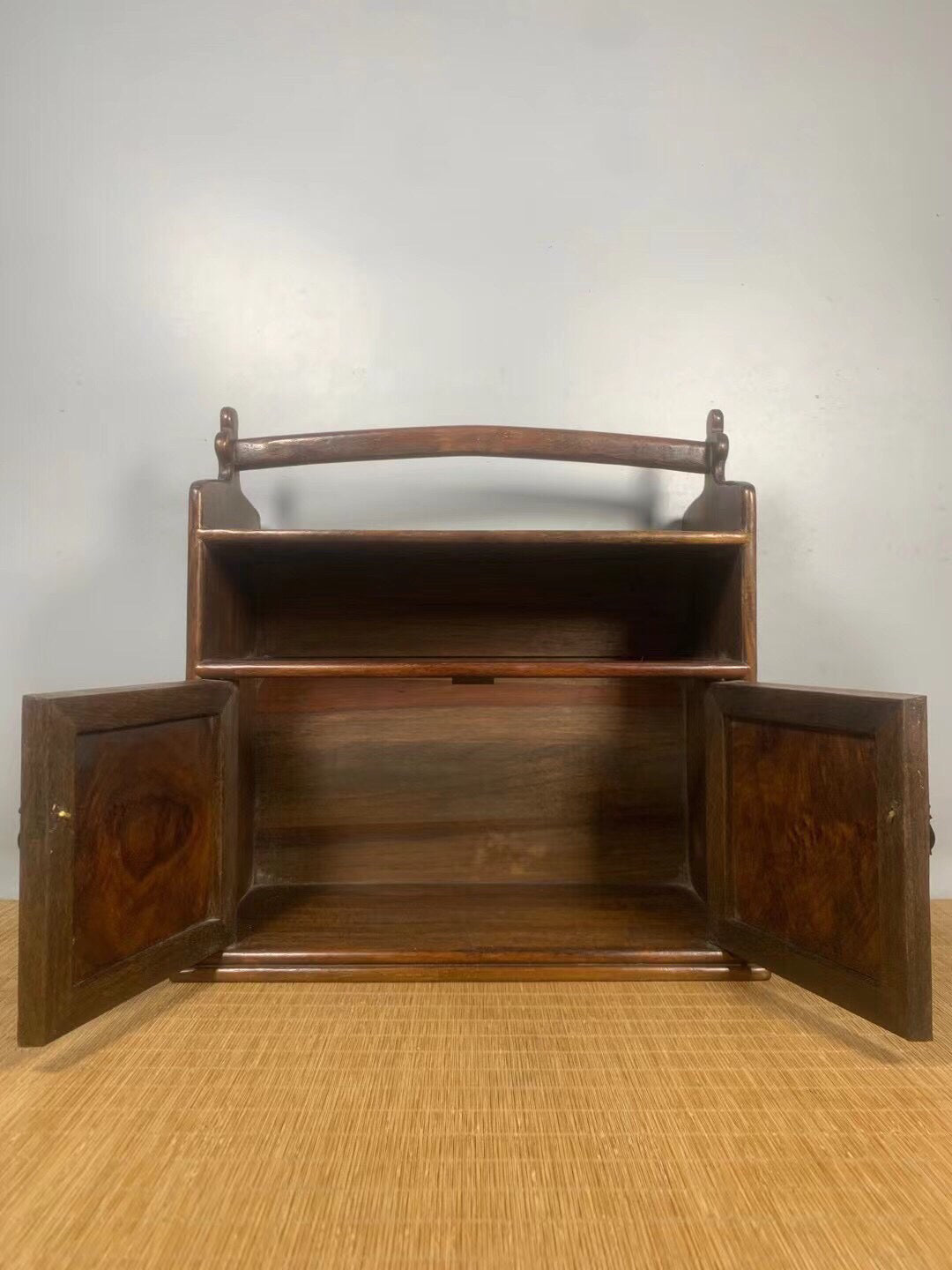 Chinese antique pear wood lifting beam box