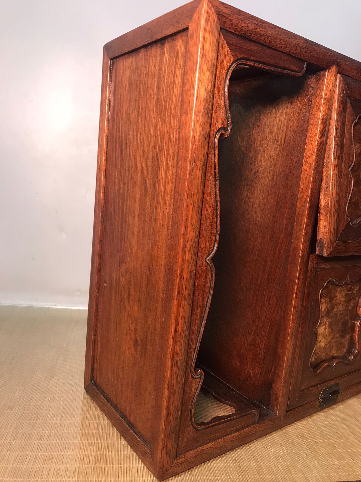 Chinese antique rosewood Wanli cabinet