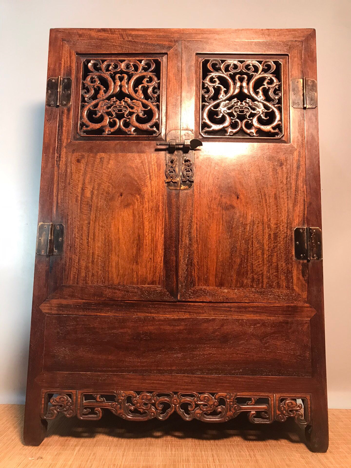Chinese antique rosewood cabinet