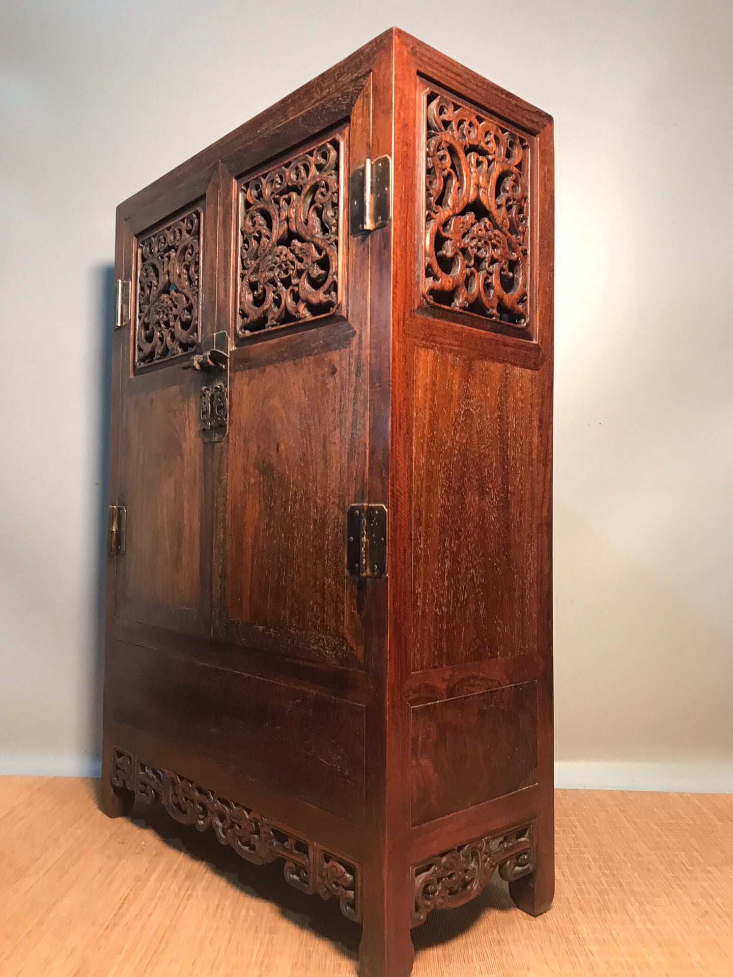 Chinese antique rosewood cabinet
