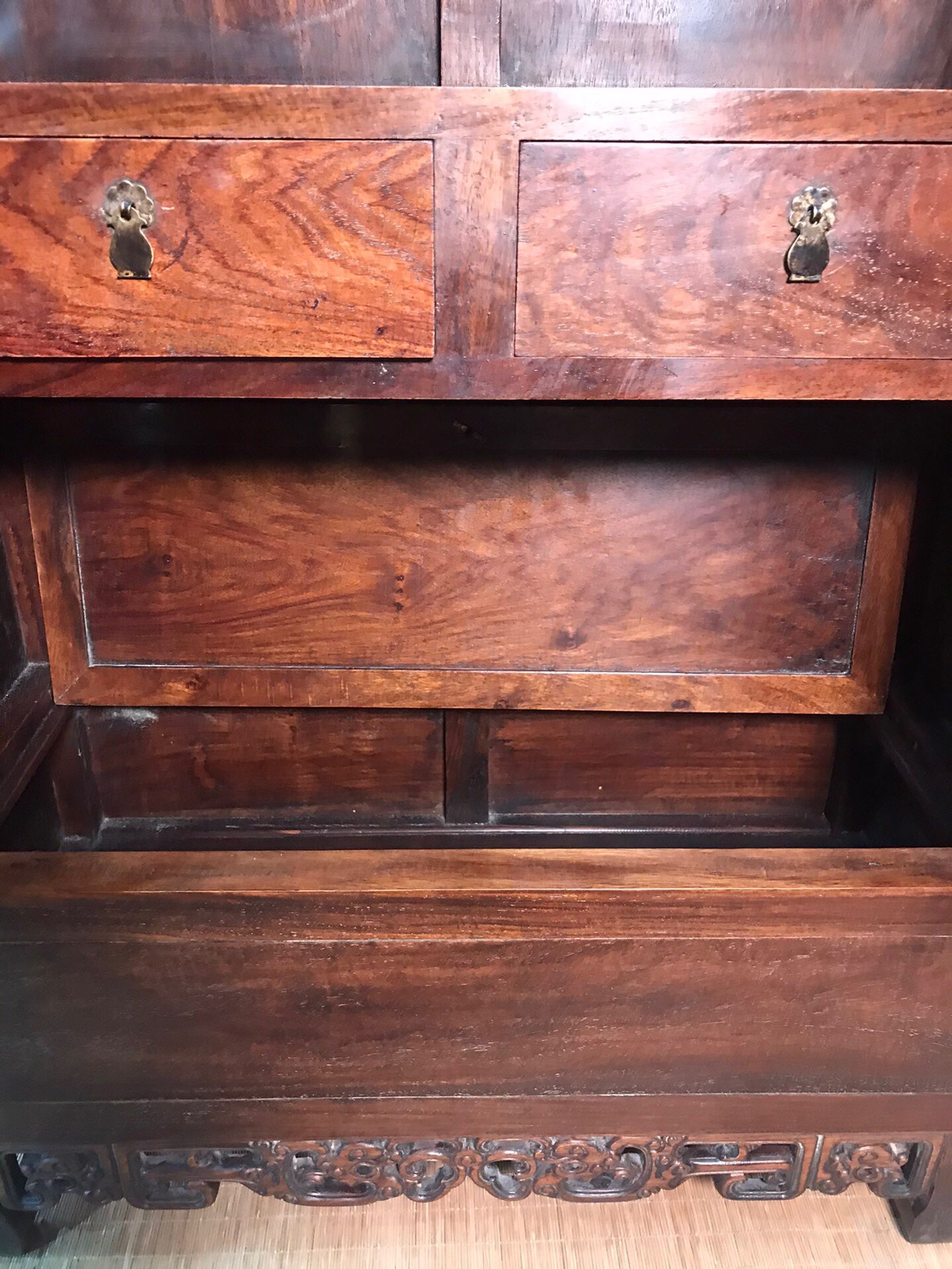 Chinese antique rosewood cabinet