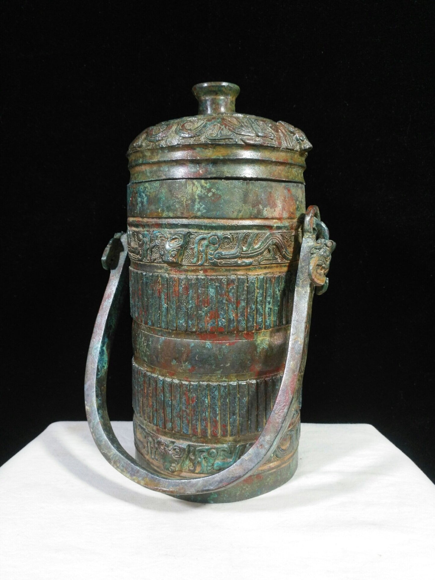 Chinese antique bronze "cylindrical ribbed lifting beam You"