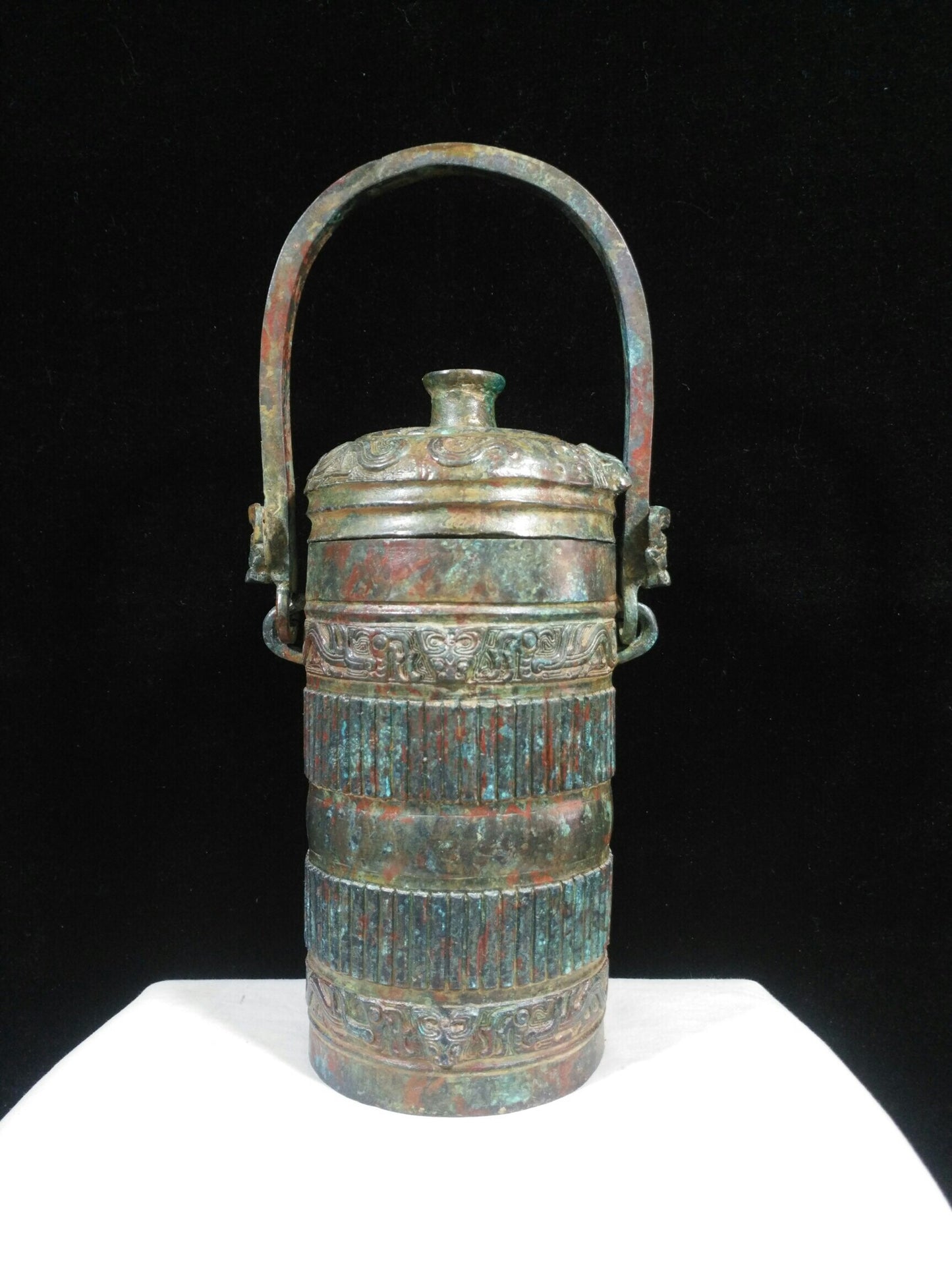Chinese antique bronze "cylindrical ribbed lifting beam You"