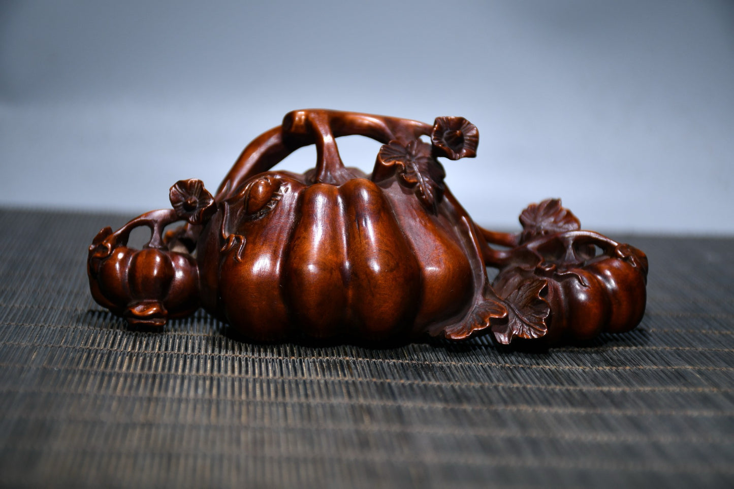 Huangyang wood precision carving pen holder