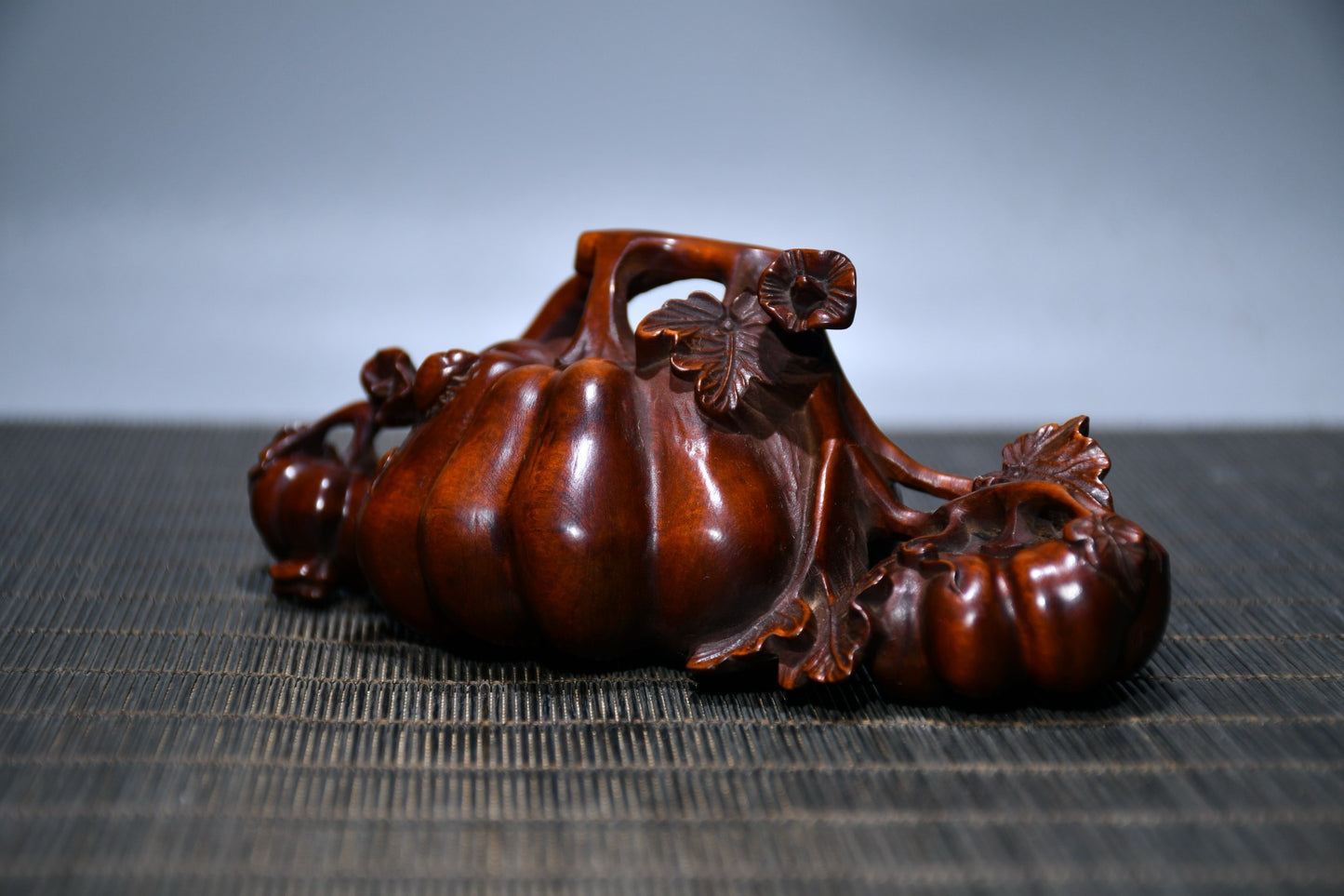 Huangyang wood precision carving pen holder