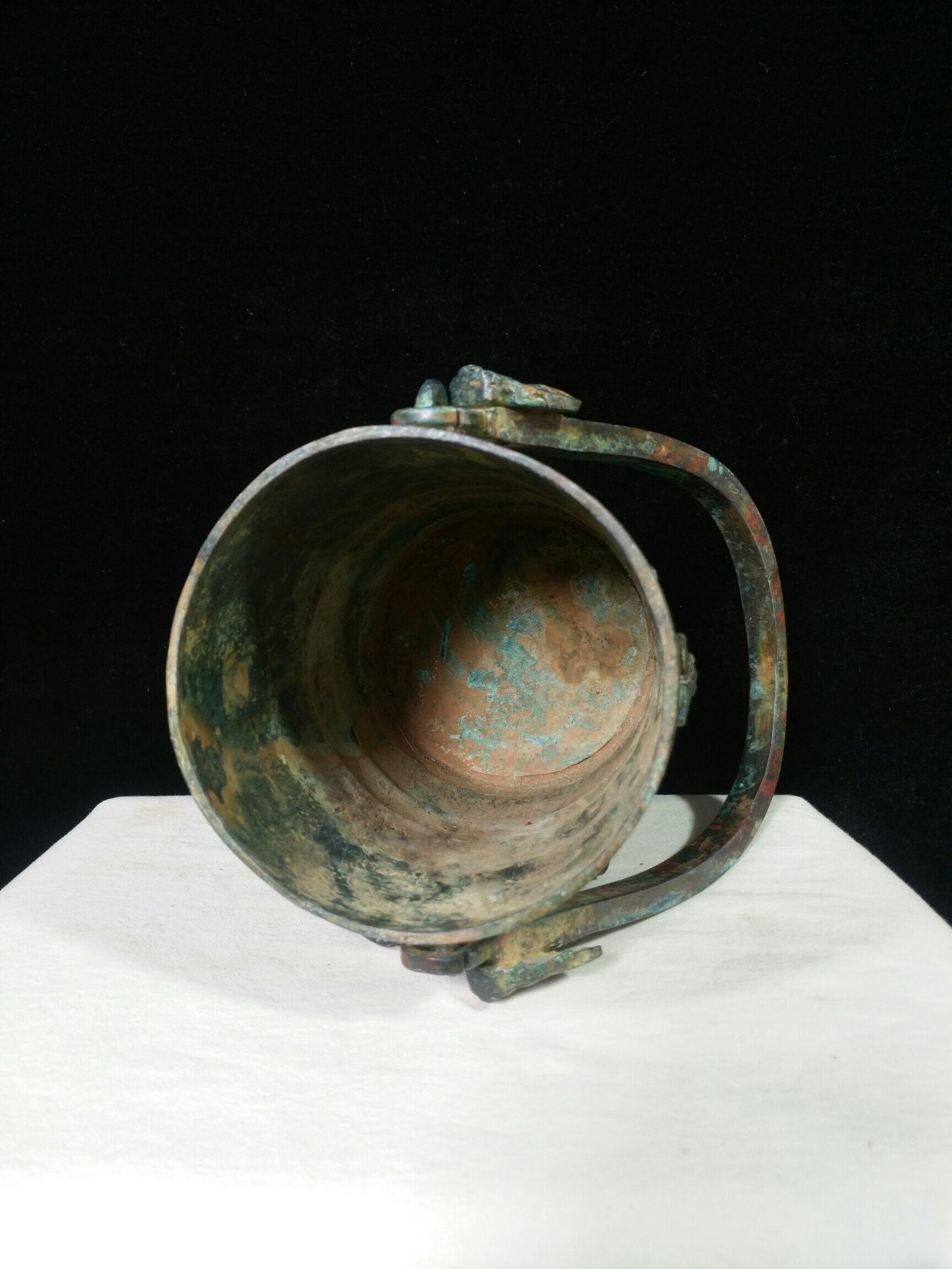 Chinese antique bronze "cylindrical ribbed lifting beam You"