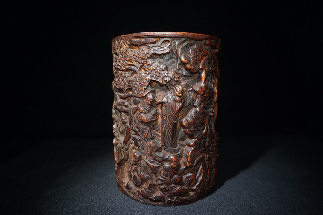 Chinese antique bamboo carving pen holder