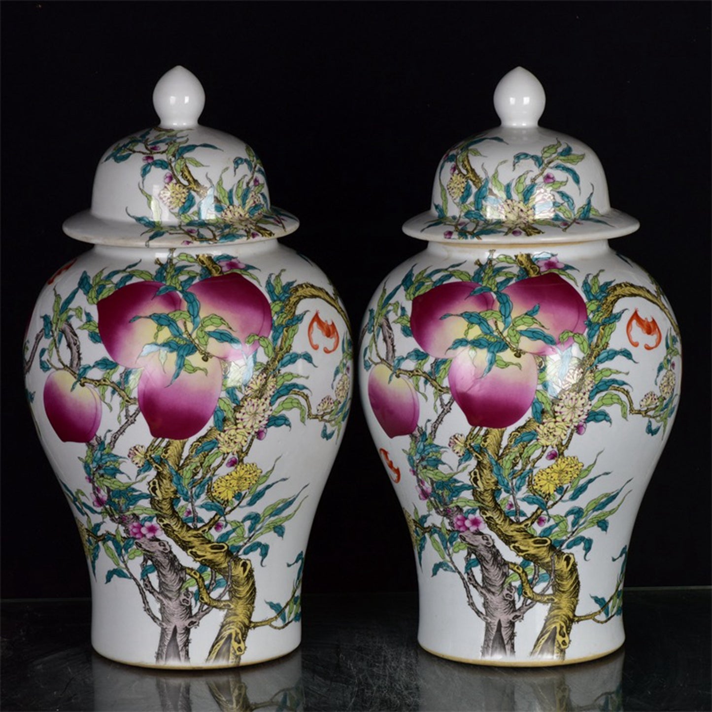 Chinese Antique Pink Nine Peach General Jar
