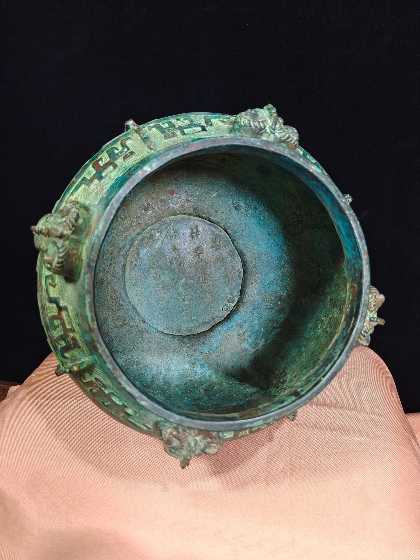 Chinese antique bronze "Four Sheep Head Pills"