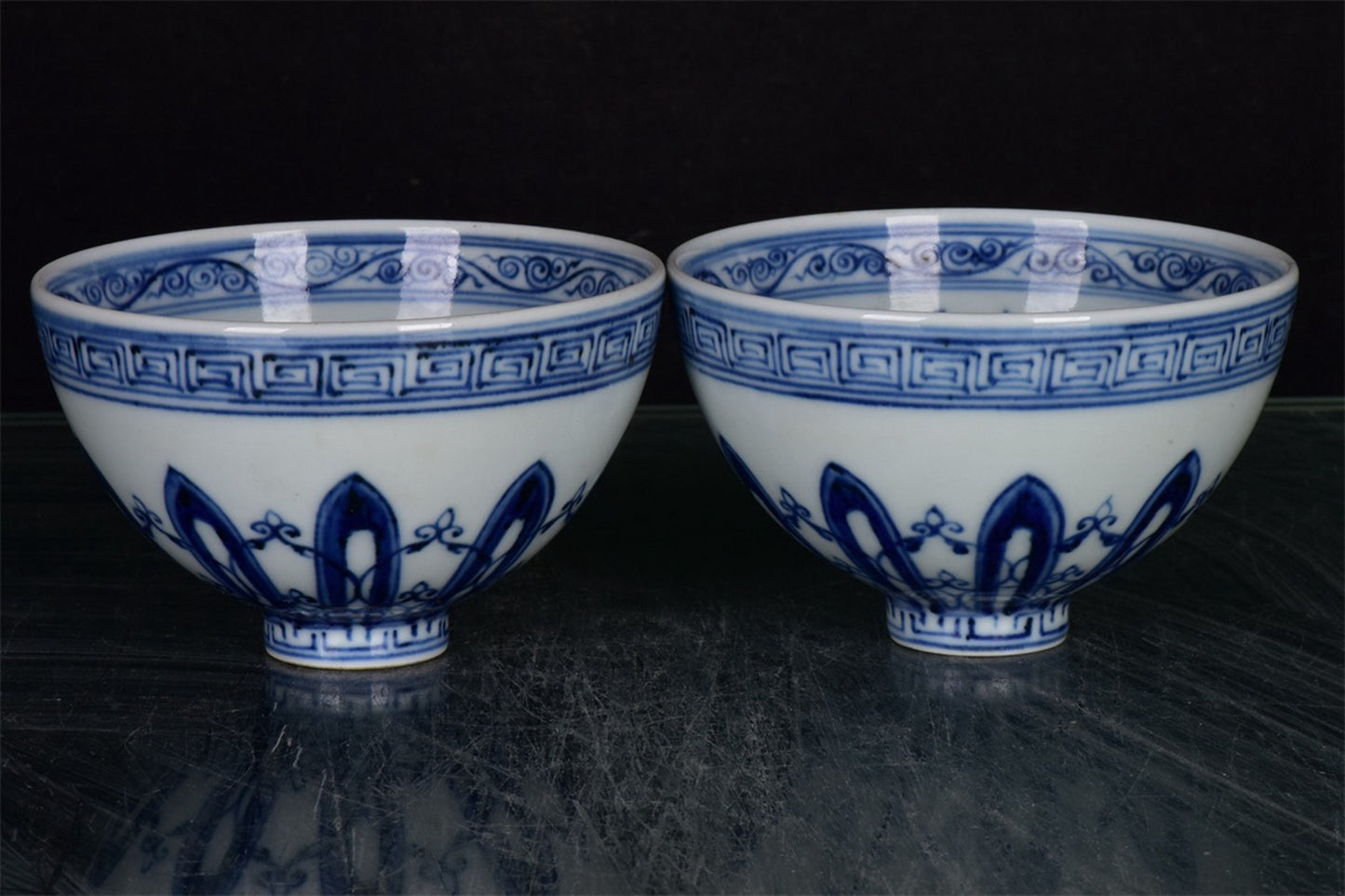 Chinese Antique Blue and White Chicken Heart Cup